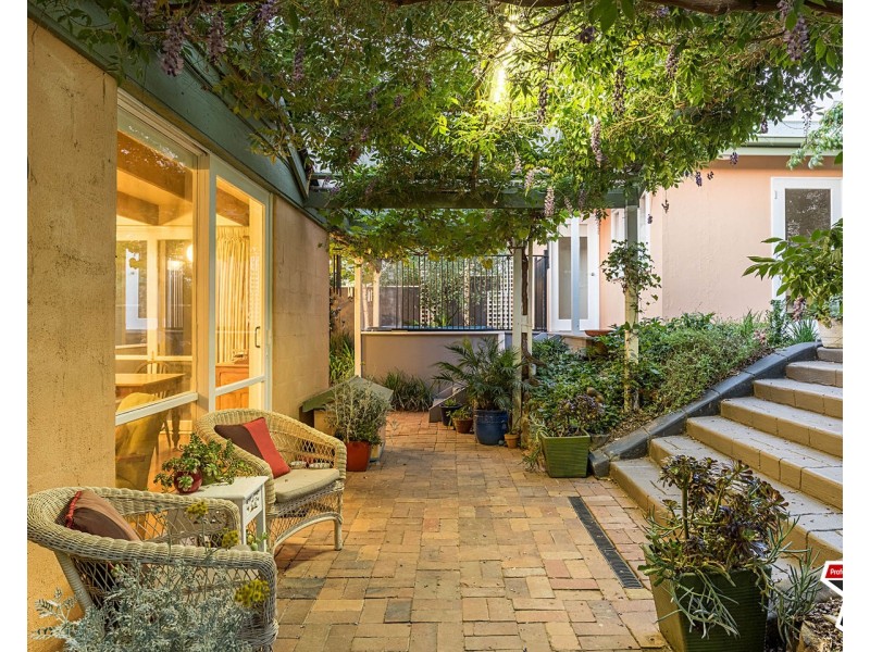 2 Erang Court, Mooroolbark VIC 3138