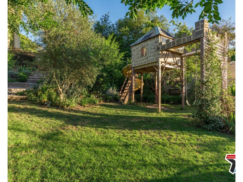 2 Erang Court, Mooroolbark VIC 3138