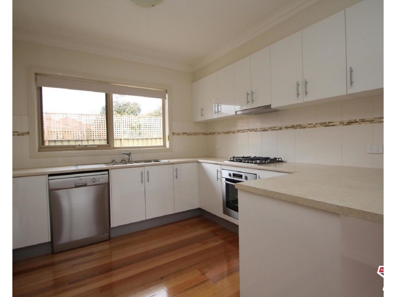 1/13 Railway Crescent, Croydon VIC 3136