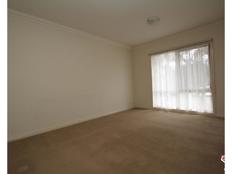 1/13 Railway Crescent, Croydon VIC 3136