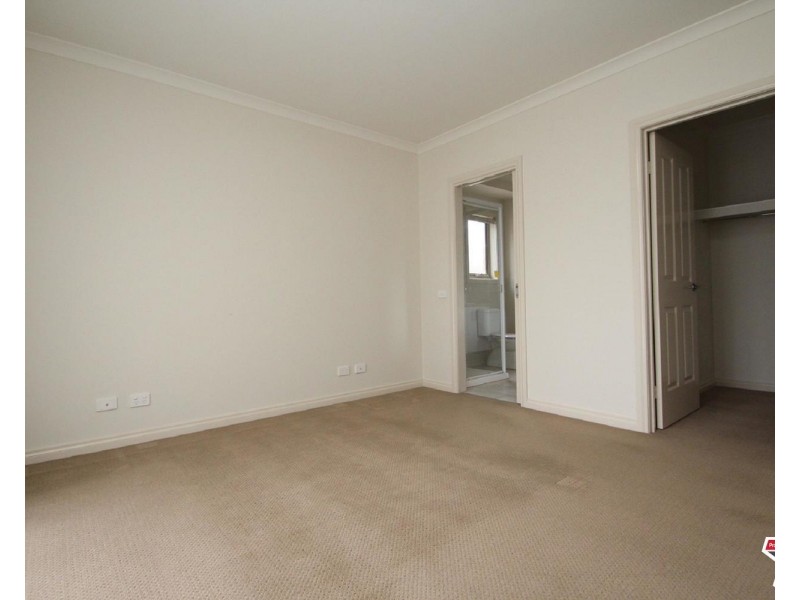 1/13 Railway Crescent, Croydon VIC 3136