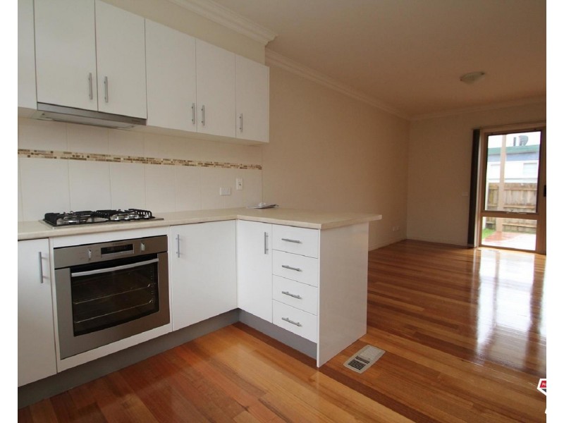 1/13 Railway Crescent, Croydon VIC 3136