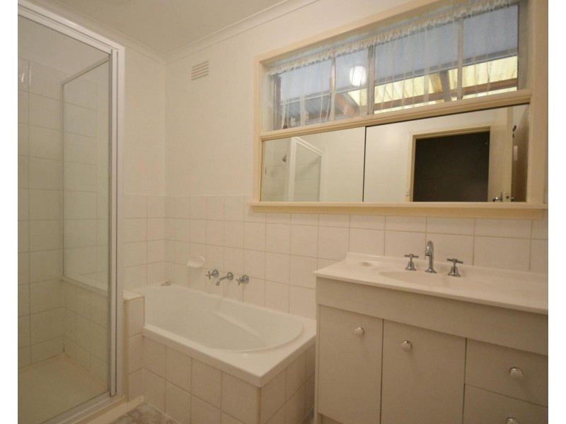 105 Carronvale Road, Mooroolbark VIC 3138