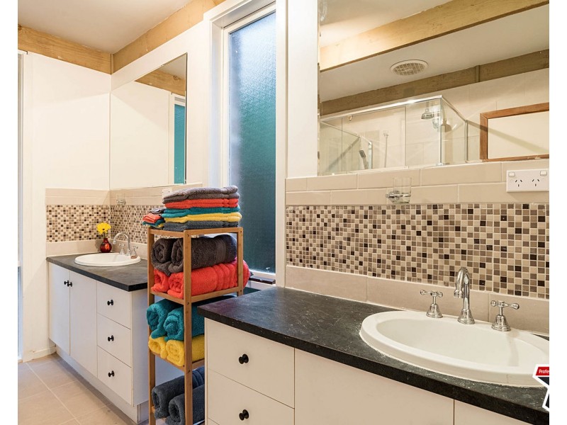 72 Charles Road, Lilydale VIC 3140