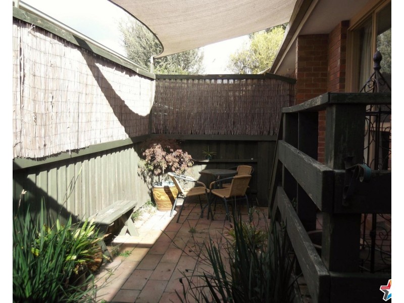 2/24 McComb Street, Lilydale VIC 3140