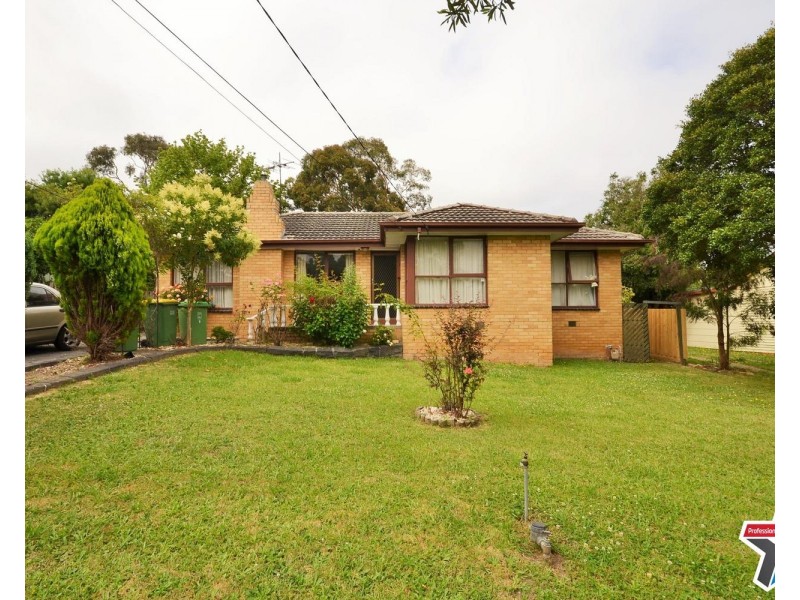 9 Neville Street, Mooroolbark VIC 3138