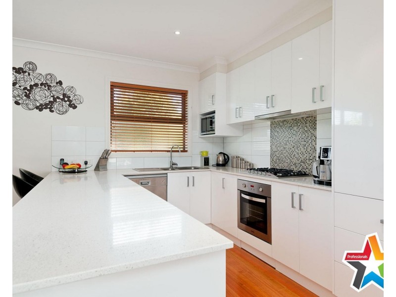 56a Longfellow Avenue, Mooroolbark VIC 3138