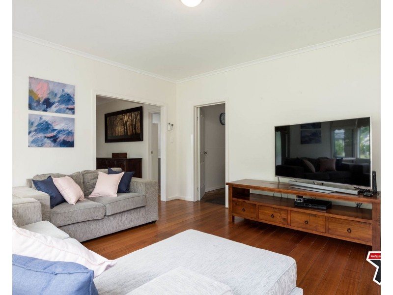 4 Tennyson Avenue, Kilsyth VIC 3137