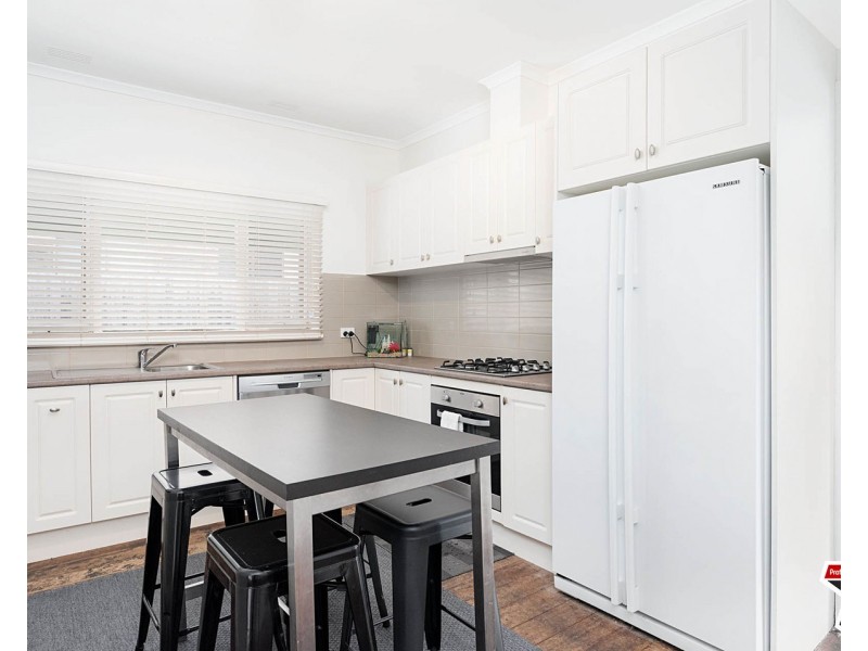 4 Tennyson Avenue, Kilsyth VIC 3137