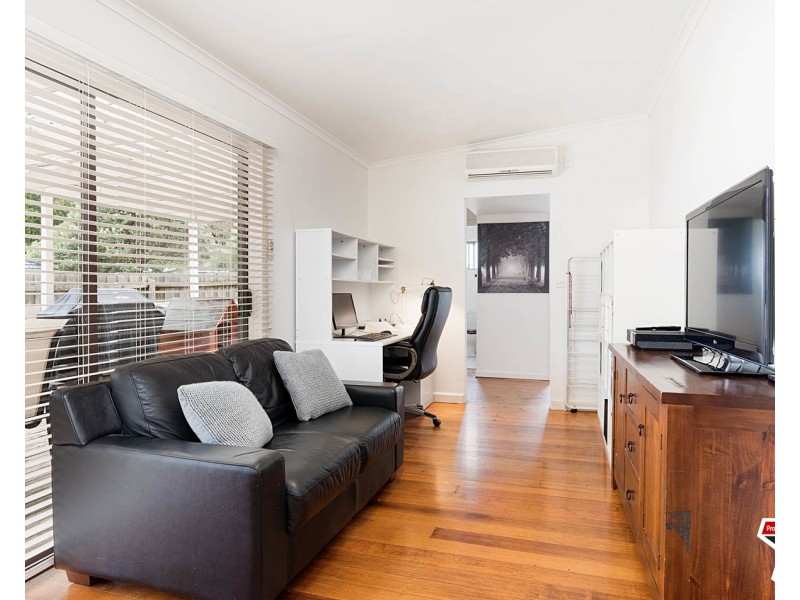 4 Tennyson Avenue, Kilsyth VIC 3137