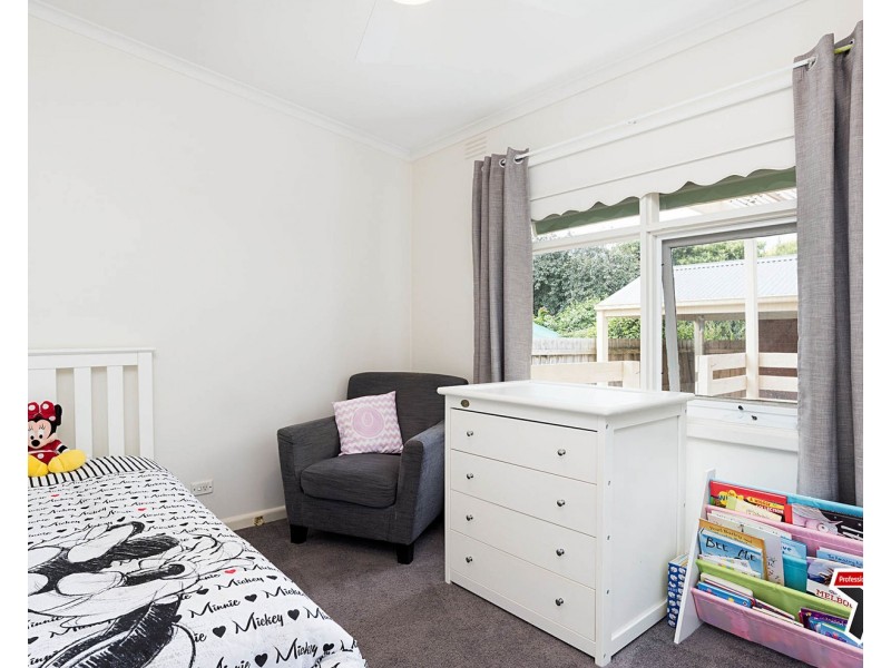 4 Tennyson Avenue, Kilsyth VIC 3137