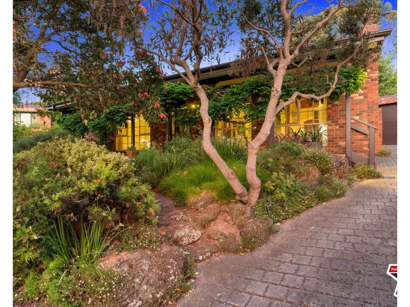 5 Gill Place, Mooroolbark VIC 3138