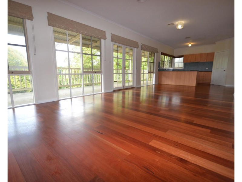 20 Masefield Avenue, Mooroolbark VIC 3138