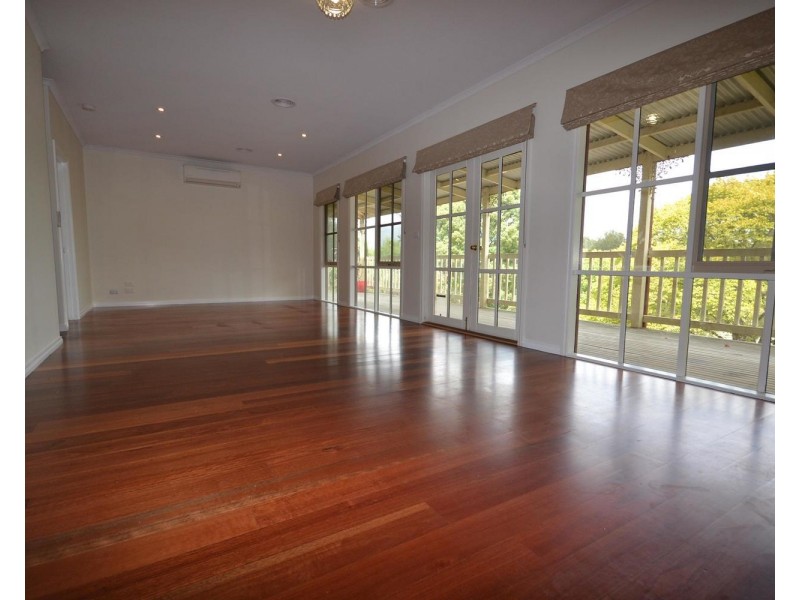 20 Masefield Avenue, Mooroolbark VIC 3138