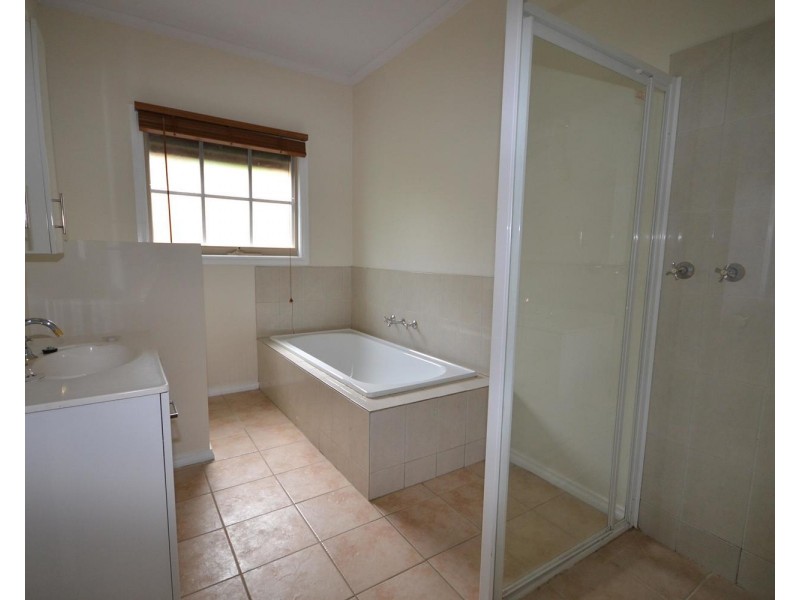 20 Masefield Avenue, Mooroolbark VIC 3138