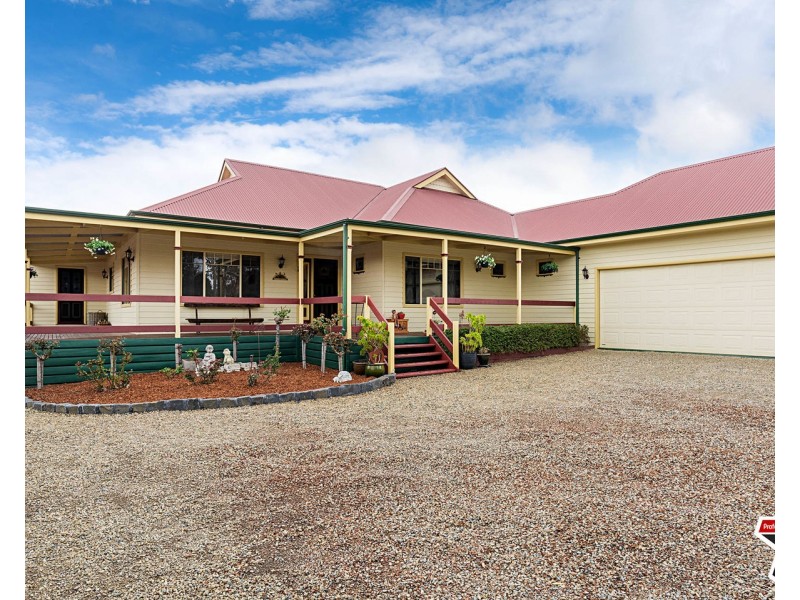 23 Prospect Road, Wandin North VIC 3139