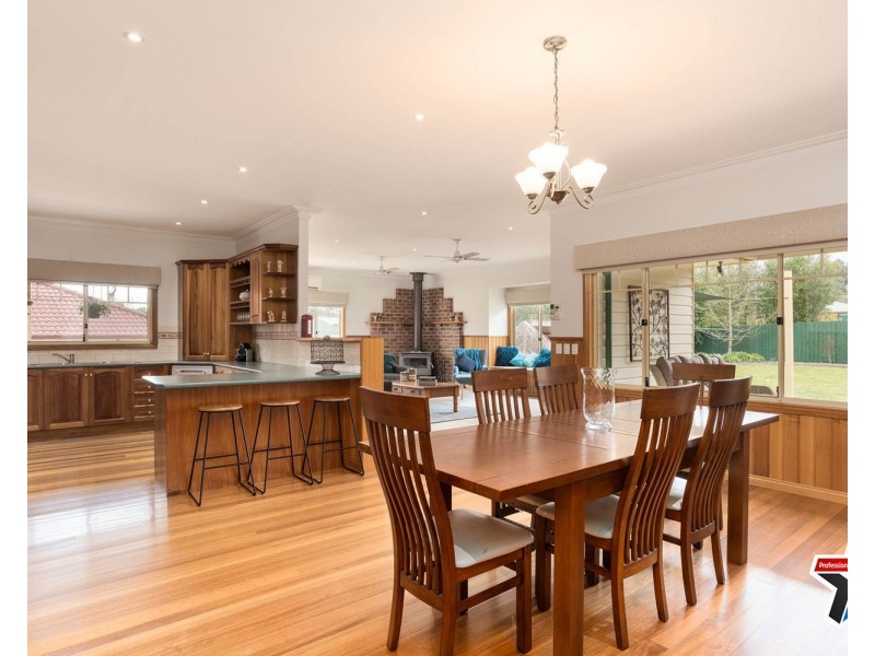 23 Prospect Road, Wandin North VIC 3139