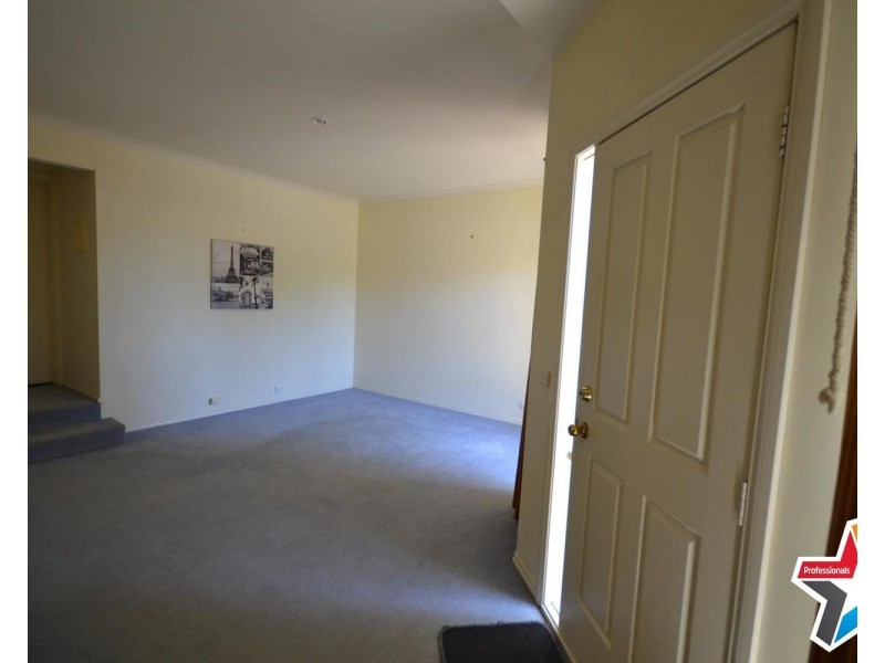 21 Meadowgate Drive, Chirnside Park VIC 3116
