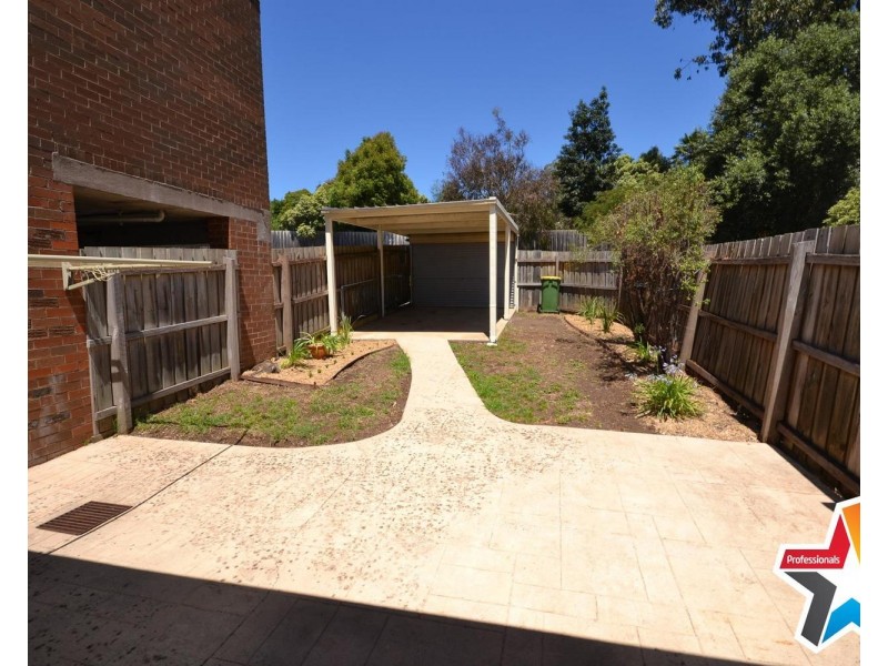 21 Meadowgate Drive, Chirnside Park VIC 3116