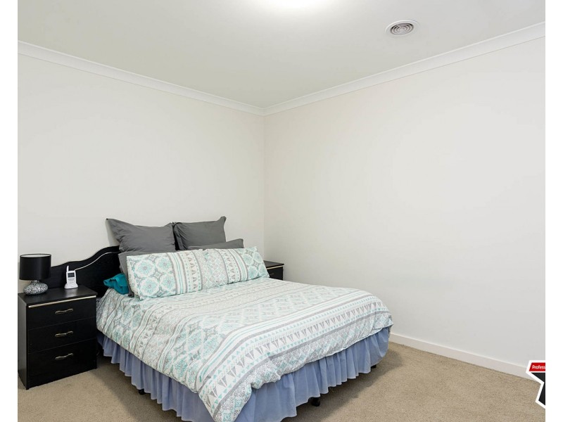 2/9 Blackburn Road, Mooroolbark VIC 3138