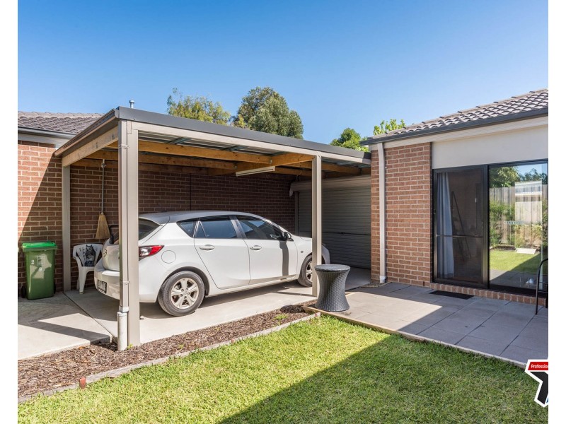 2/9 Blackburn Road, Mooroolbark VIC 3138
