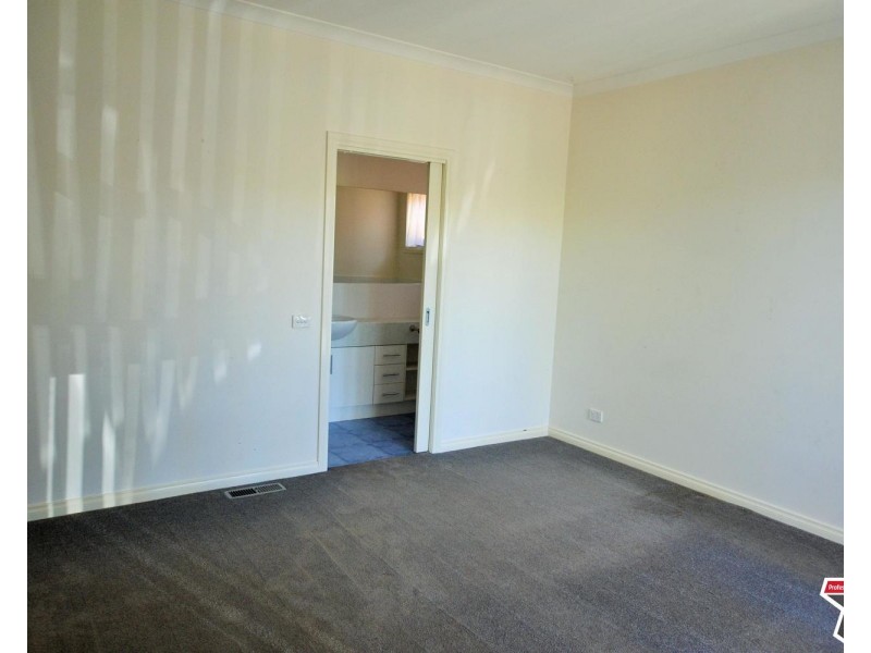 12A Lansell Road, Mooroolbark VIC 3138