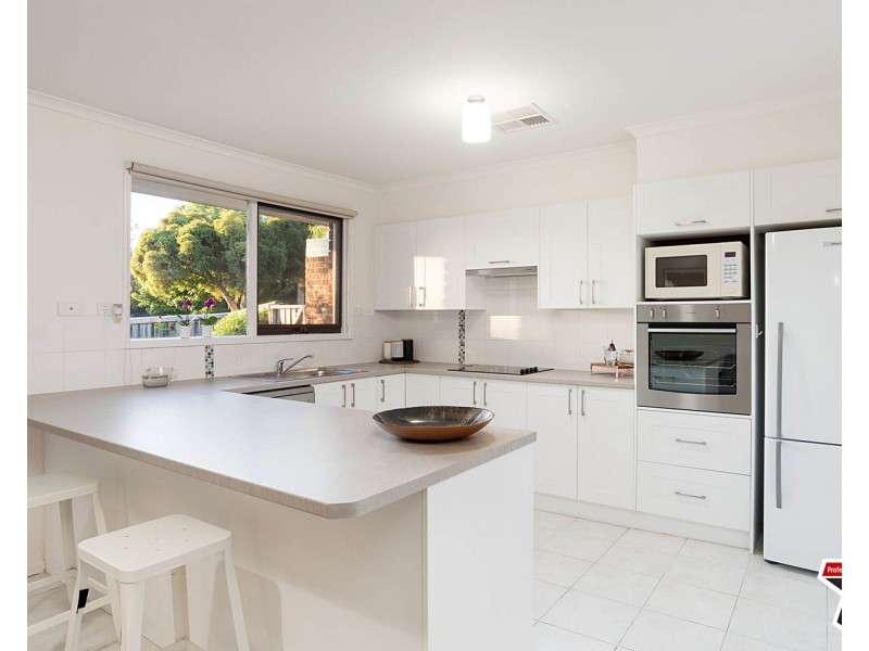 101 Langdale Drive, Croydon Hills VIC 3136