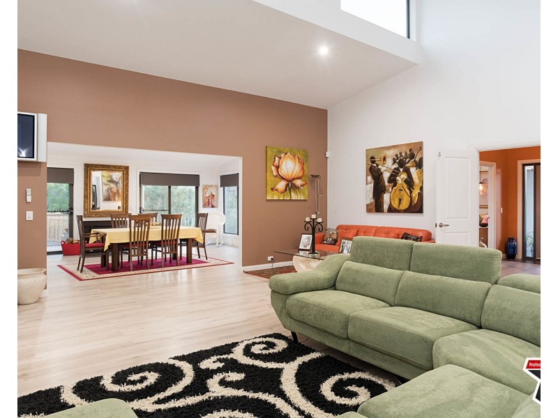 51-53 Russell Street, Mount Evelyn VIC 3796