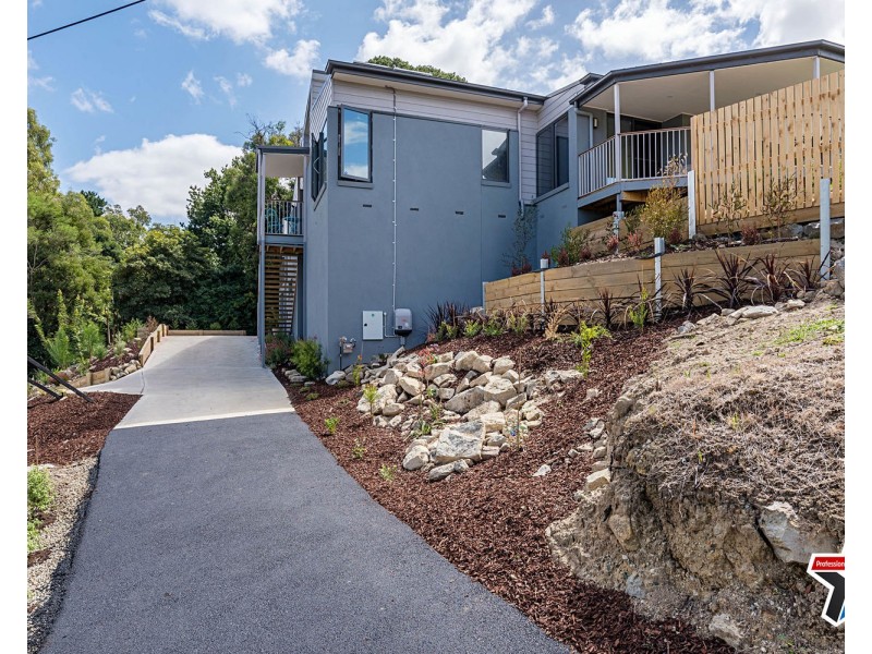 51-53 Russell Street, Mount Evelyn VIC 3796