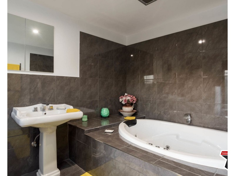 51-53 Russell Street, Mount Evelyn VIC 3796