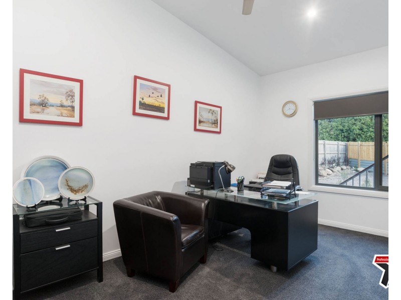 51-53 Russell Street, Mount Evelyn VIC 3796