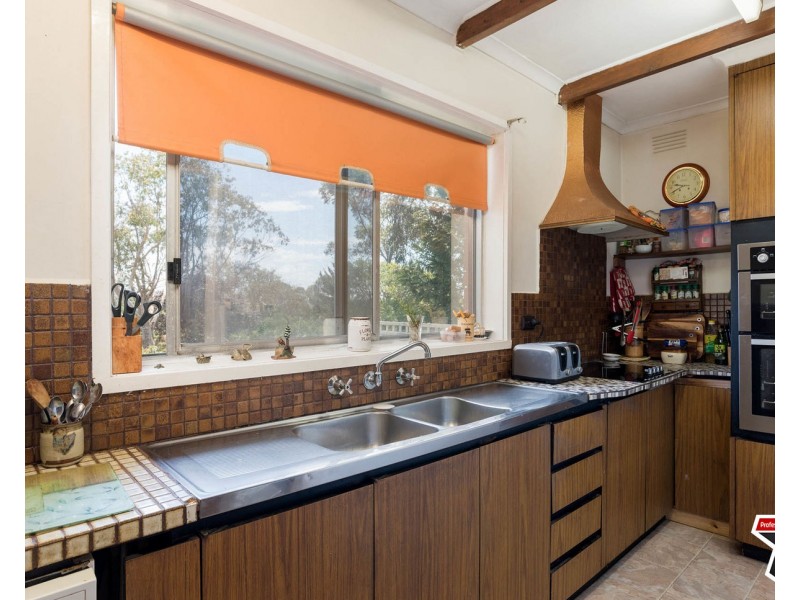 3 Uralla Court, Mooroolbark VIC 3138