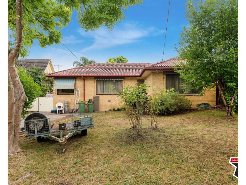 15 Shakespeare Avenue, Mooroolbark VIC 3138