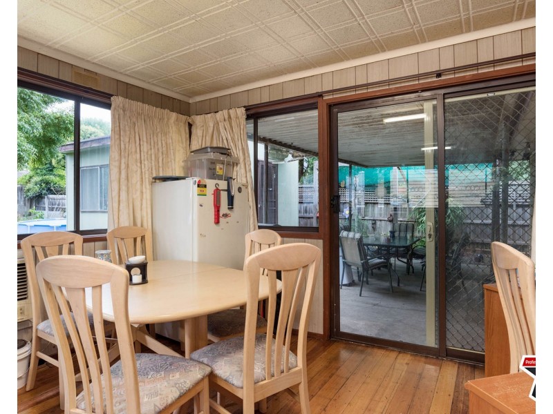 15 Shakespeare Avenue, Mooroolbark VIC 3138