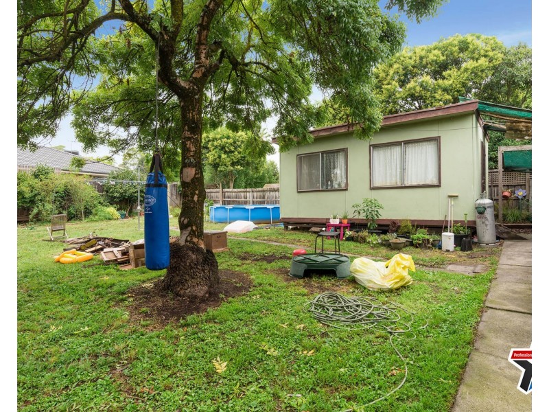 15 Shakespeare Avenue, Mooroolbark VIC 3138
