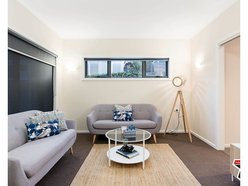 2/15 Ross Road, Croydon VIC 3136