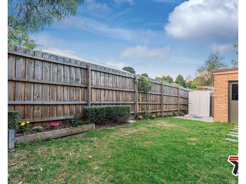 2/15 Ross Road, Croydon VIC 3136
