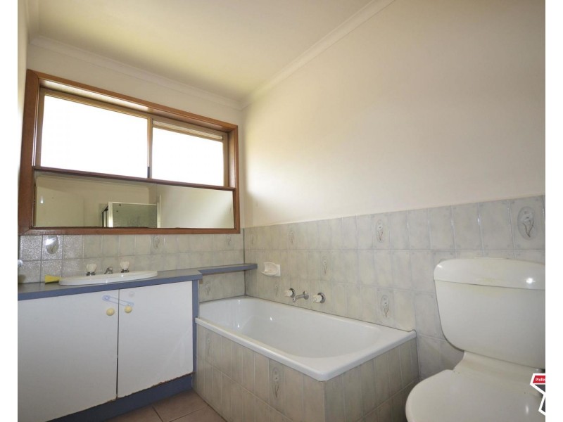 4/98-102 Sherlock Road, Mooroolbark VIC 3138