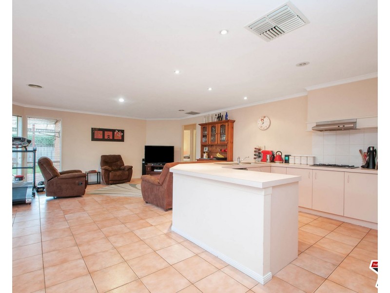 24 Glencoe Place, Lilydale VIC 3140