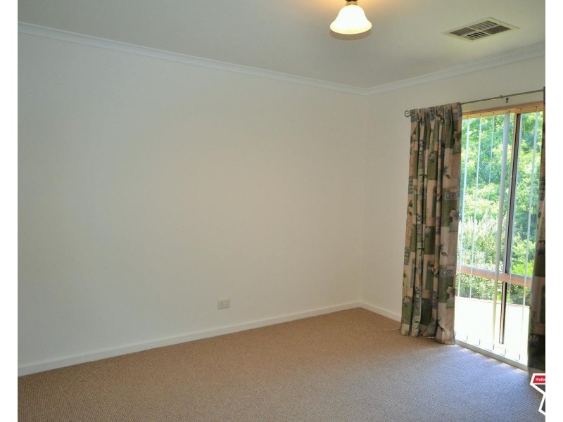 34 Kirkford Drive, Mooroolbark VIC 3138