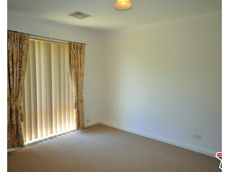 34 Kirkford Drive, Mooroolbark VIC 3138