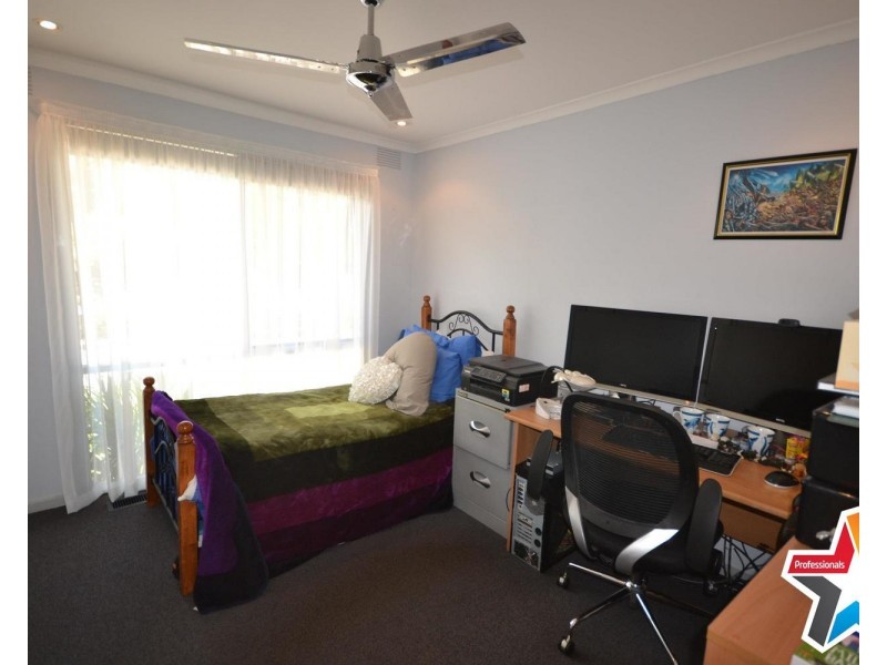 15 Edward Road, Chirnside Park VIC 3116