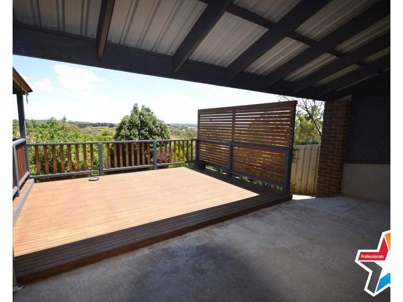 15 Edward Road, Chirnside Park VIC 3116