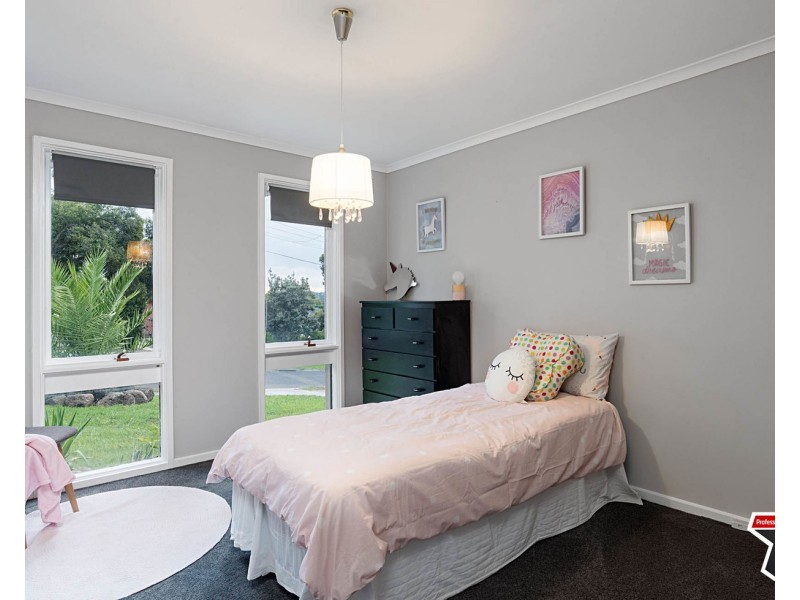 25 Myoora Drive, Mooroolbark VIC 3138