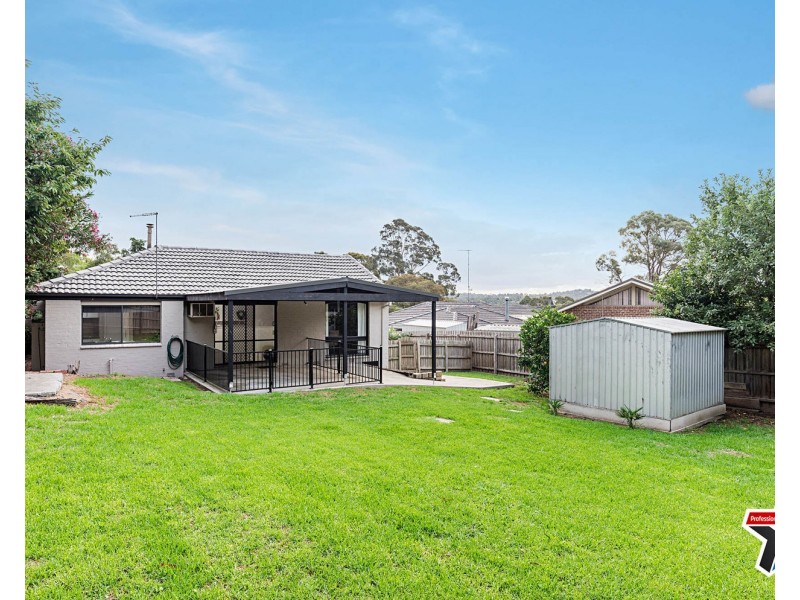25 Myoora Drive, Mooroolbark VIC 3138