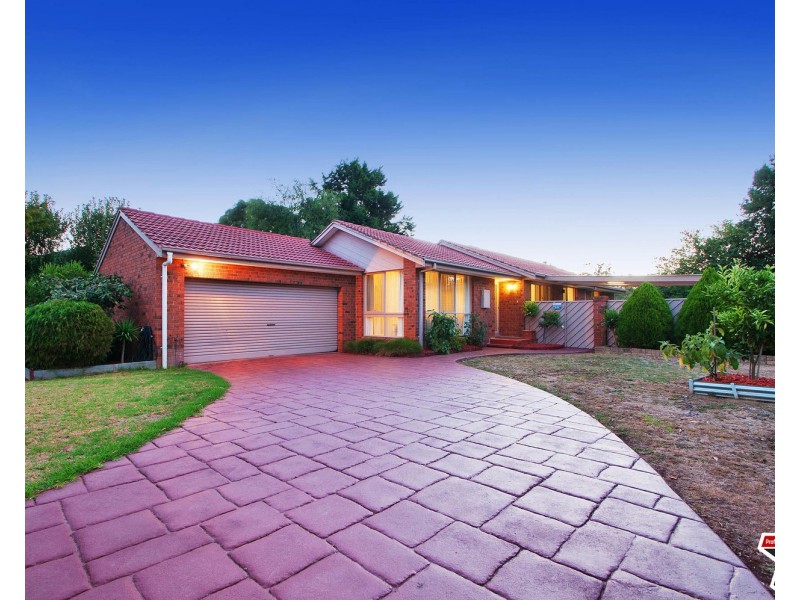 6 Dinsdale Court, Mooroolbark VIC 3138