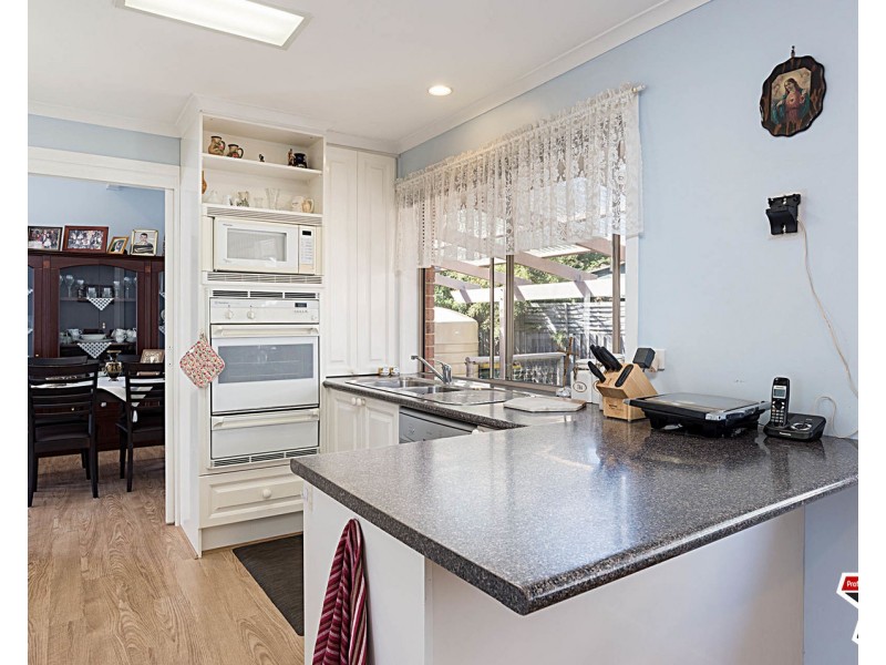 6 Dinsdale Court, Mooroolbark VIC 3138