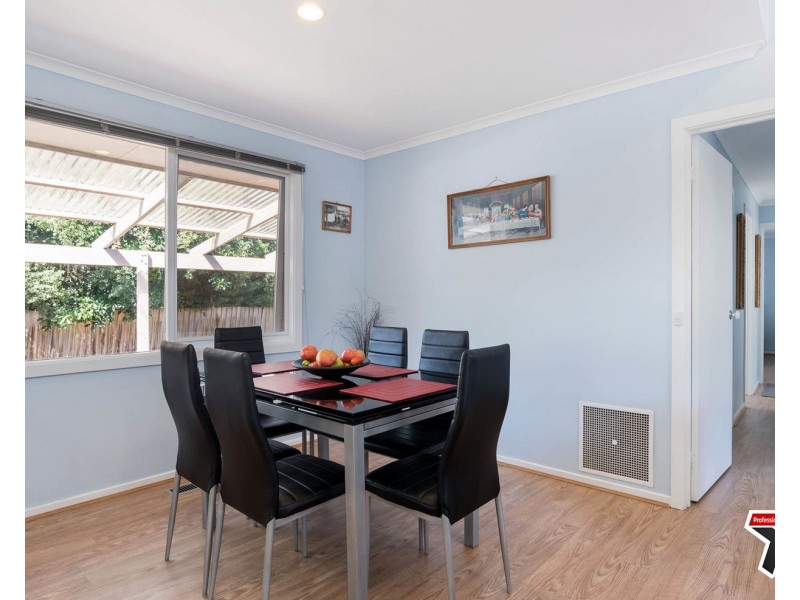 6 Dinsdale Court, Mooroolbark VIC 3138