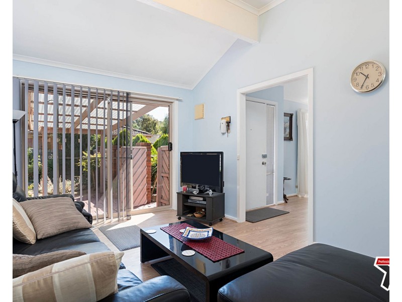 6 Dinsdale Court, Mooroolbark VIC 3138