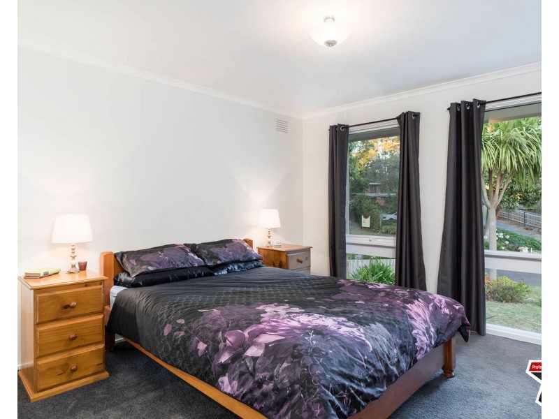 5 Sunburst Court, Mooroolbark VIC 3138